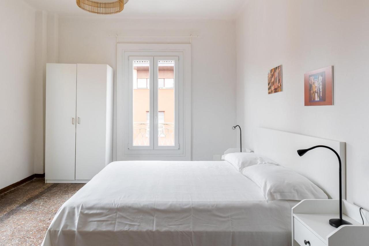 Alessandrini Apartment Alla Finestrella By Wonderful Italy بولونيا المظهر الخارجي الصورة