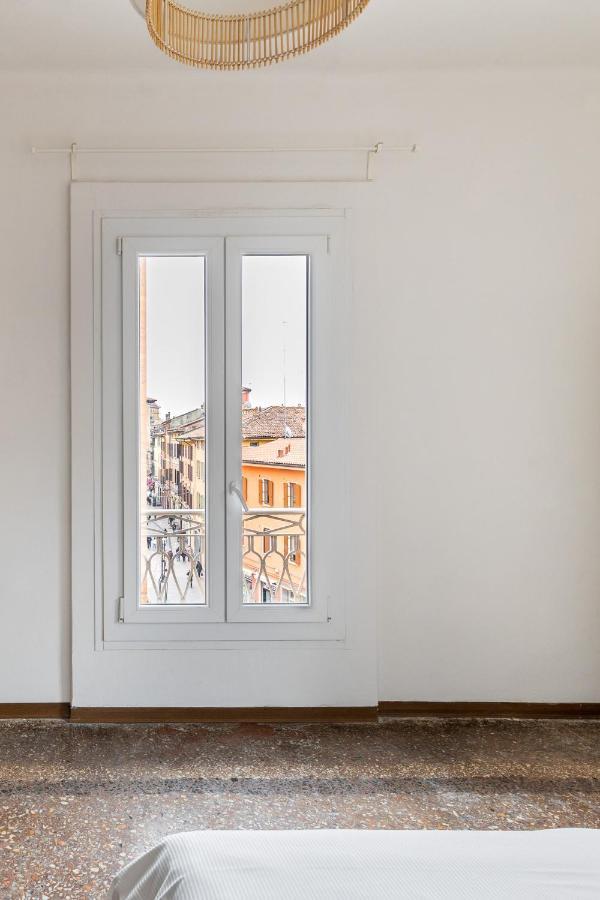 Alessandrini Apartment Alla Finestrella By Wonderful Italy بولونيا المظهر الخارجي الصورة